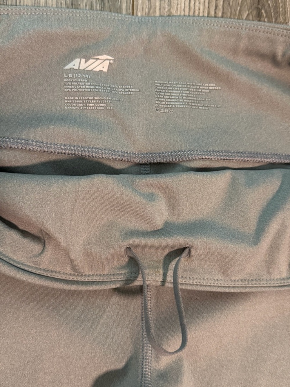 Avia Gray Capri Leggings w/Pink Panels - Picture 2 of 6